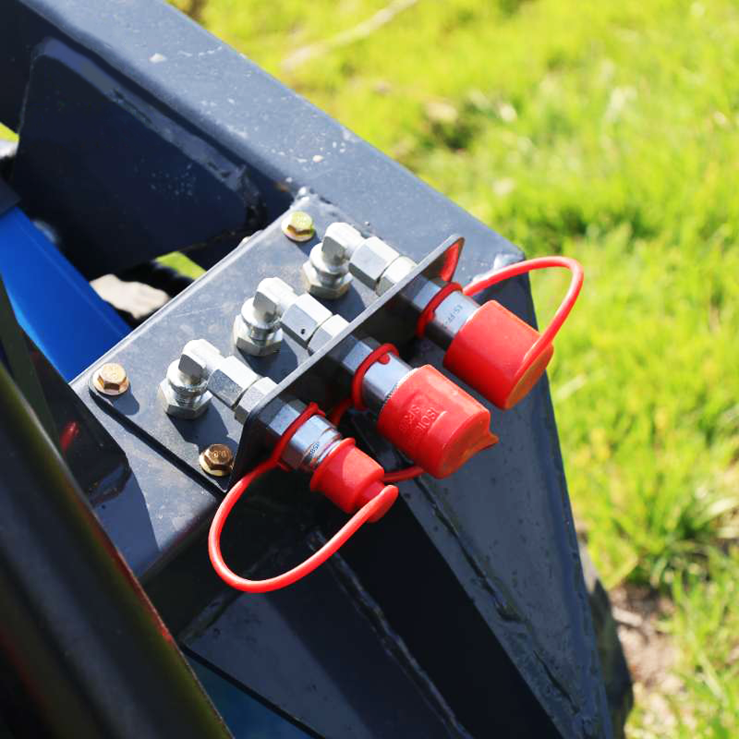 Raccords hydrauliques de la chargeuse sur chenilles Zentrax 900